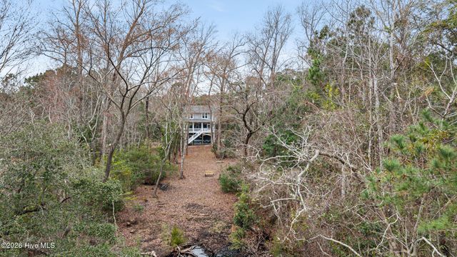 104 W High Bluff Drive, Hampstead, NC 28443