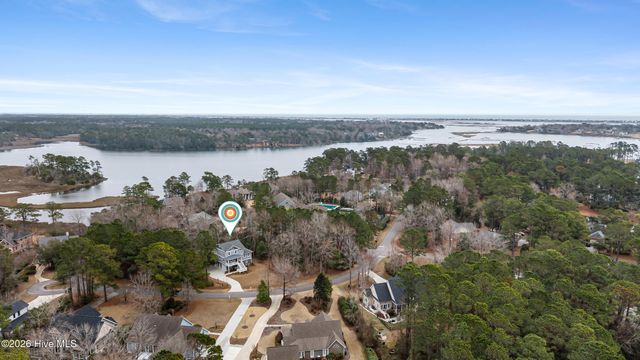 104 W High Bluff Drive, Hampstead, NC 28443