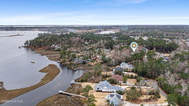 104 W High Bluff Drive, Hampstead, NC 28443