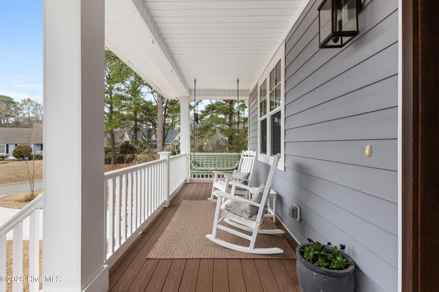 104 W High Bluff Drive, Hampstead, NC 28443