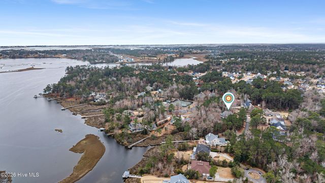 104 W High Bluff Drive, Hampstead, NC 28443