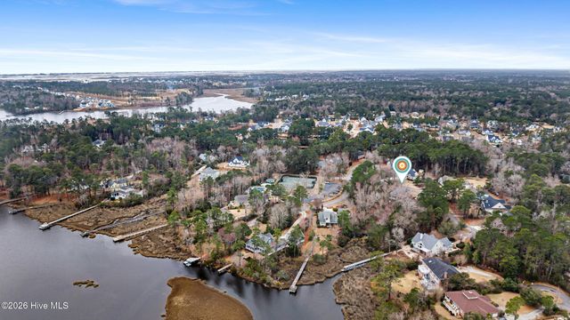 104 W High Bluff Drive, Hampstead, NC 28443