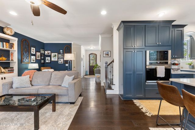 104 W High Bluff Drive, Hampstead, NC 28443