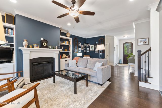 104 W High Bluff Drive, Hampstead, NC 28443