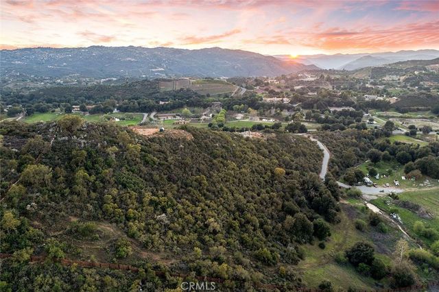 39948 Avenida La Cresta, Murrieta, CA 92562