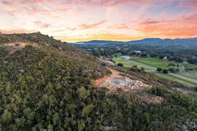 39948 Avenida La Cresta, Murrieta, CA 92562