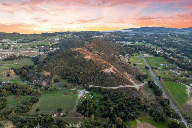 39948 Avenida La Cresta, Murrieta, CA 92562