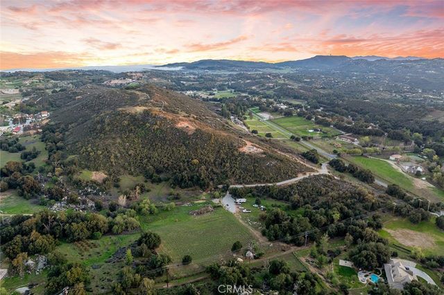 39948 Avenida La Cresta, Murrieta, CA 92562