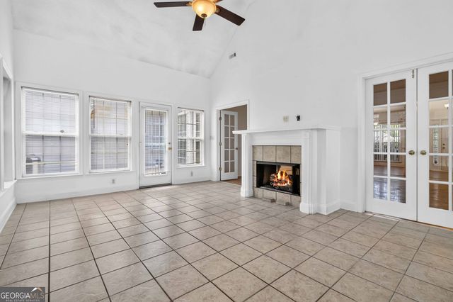 1137 E Shoreview Road, Mcdonough, GA 30253