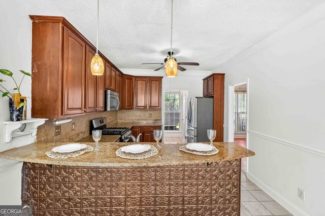 1137 E Shoreview Road, Mcdonough, GA 30253