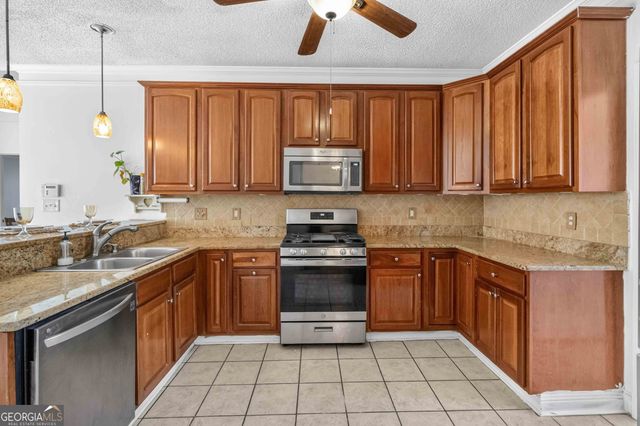 1137 E Shoreview Road, Mcdonough, GA 30253