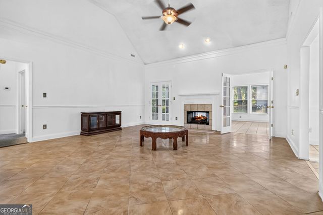 1137 E Shoreview Road, Mcdonough, GA 30253