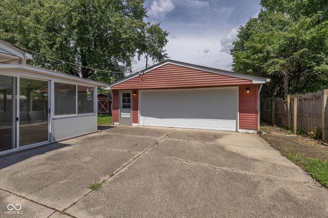 7402 E 52nd Street, Indianapolis, IN 46226
