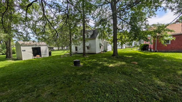 405 Maple Avenue, Wheeler, IN 46393