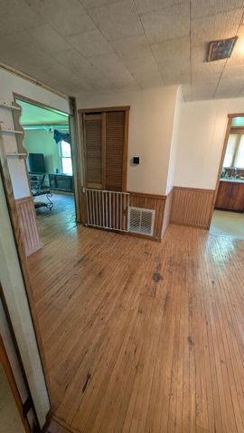 405 Maple Avenue, Wheeler, IN 46393