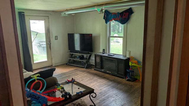 405 Maple Avenue, Wheeler, IN 46393