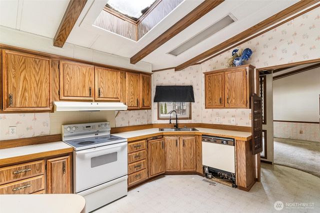 4702 233rd Street Ct E, Spanaway, WA 98387