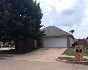400 Angler Drive, Crowley, TX 76036