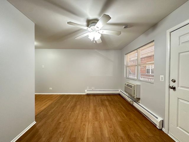 4543 N Dover Street 2F, Chicago, IL 60640