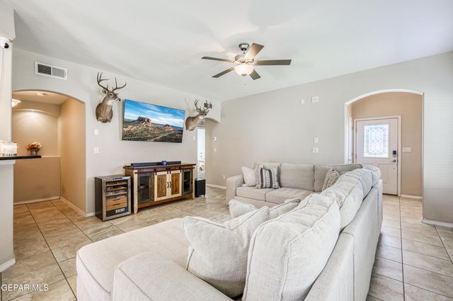 380 ISAIAS Avenue, Canutillo, TX 79835