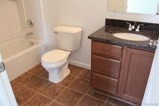58175 KINCAID Street, New Haven Village, MI 48048