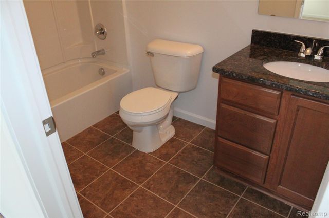 58175 KINCAID Street, New Haven Village, MI 48048