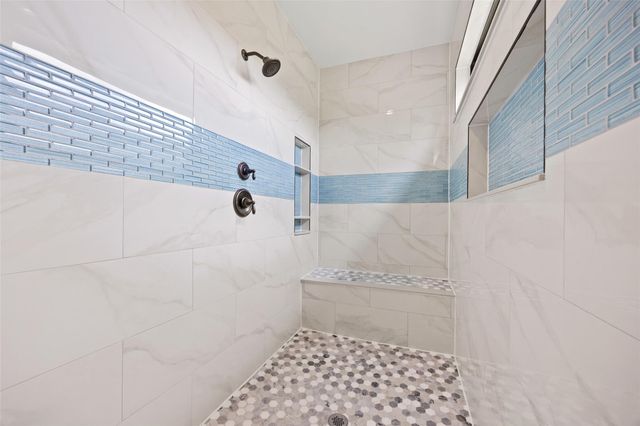 111 Tall Forest DR, Bastrop, TX 78602
