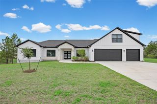 111 Tall Forest DR, Bastrop, TX 78602