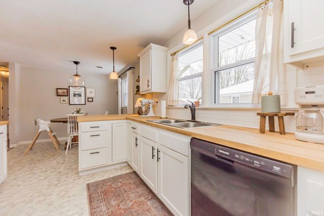 1501 W Sheffield Drive, Muncie, IN 47304