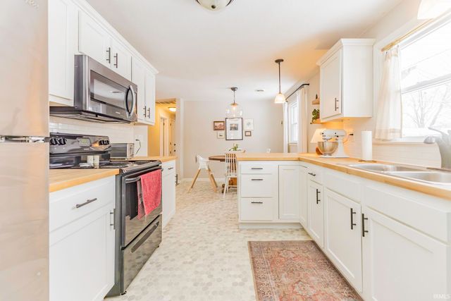 1501 W Sheffield Drive, Muncie, IN 47304