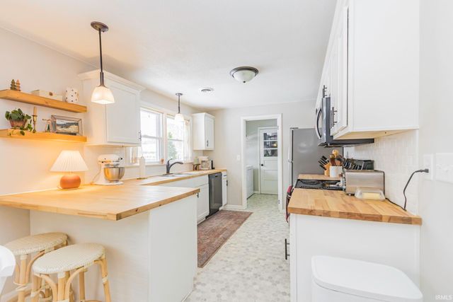 1501 W Sheffield Drive, Muncie, IN 47304