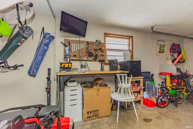 1501 W Sheffield Drive, Muncie, IN 47304