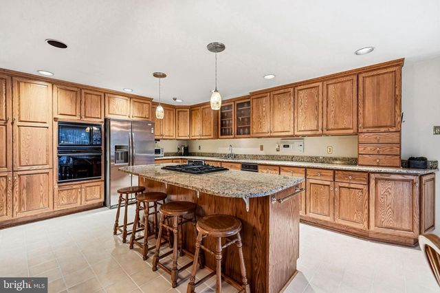 705 IRON POST RD, Moorestown, NJ 08057