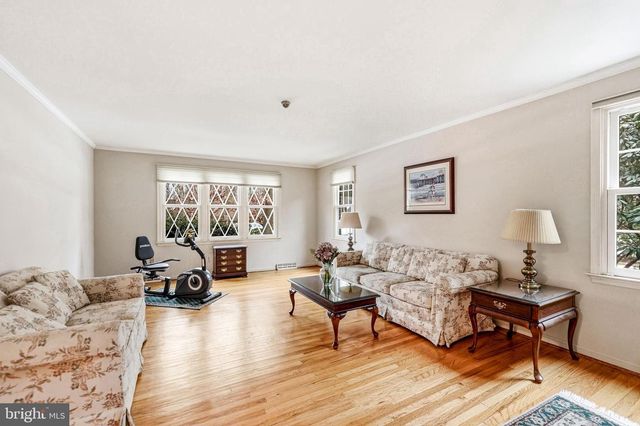 705 IRON POST RD, Moorestown, NJ 08057