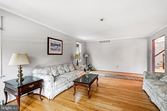 705 IRON POST RD, Moorestown, NJ 08057