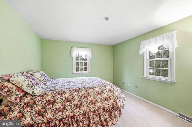 705 IRON POST RD, Moorestown, NJ 08057