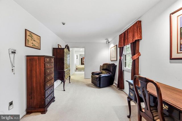 705 IRON POST RD, Moorestown, NJ 08057