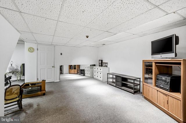 705 IRON POST RD, Moorestown, NJ 08057