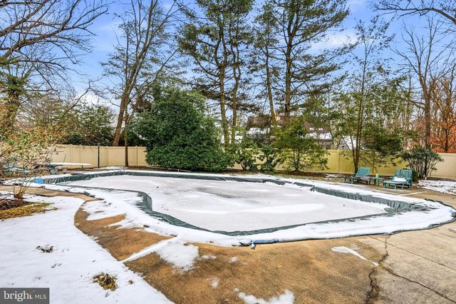 705 IRON POST RD, Moorestown, NJ 08057