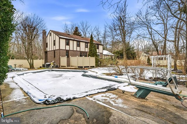 705 IRON POST RD, Moorestown, NJ 08057