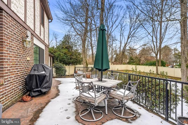 705 IRON POST RD, Moorestown, NJ 08057