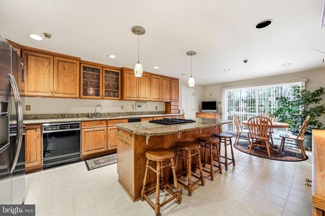 705 IRON POST RD, Moorestown, NJ 08057