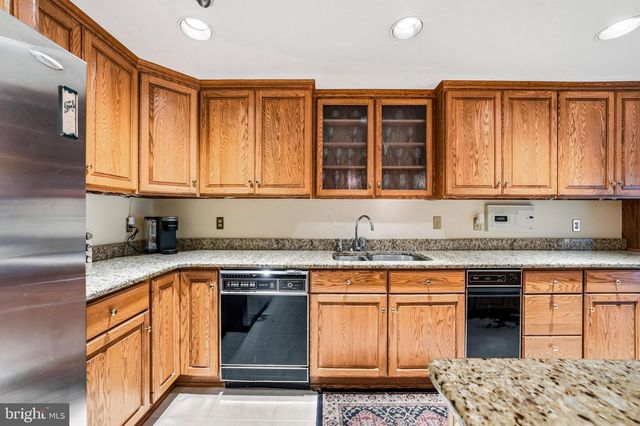 705 IRON POST RD, Moorestown, NJ 08057