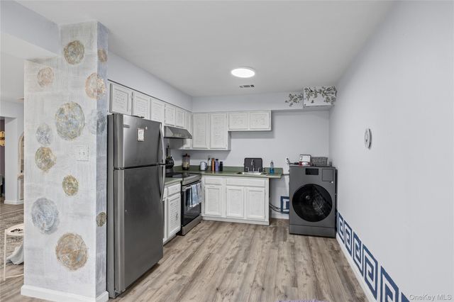 175 Main Avenue 154, Wheatley Heights, NY 11798