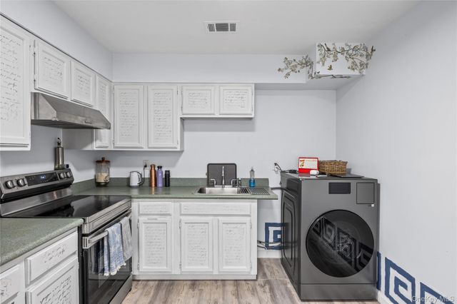 175 Main Avenue 154, Wheatley Heights, NY 11798