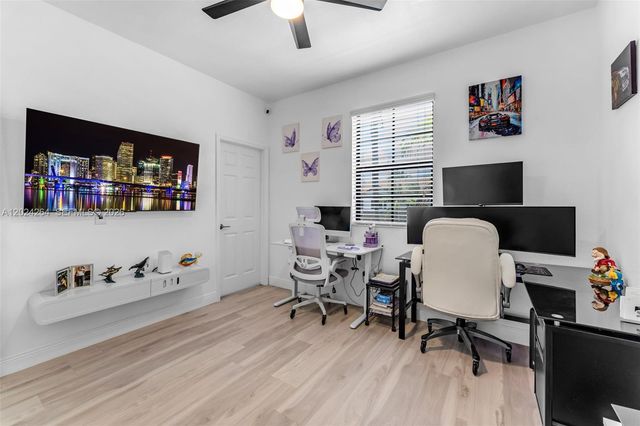 3214 SE 4th Ct, Homestead, FL 33033