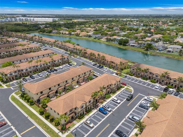 3214 SE 4th Ct, Homestead, FL 33033