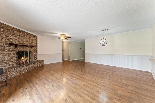 2106 Sandy, Springdale, AR 72762