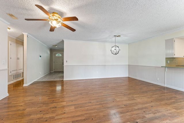 2106 Sandy, Springdale, AR 72762