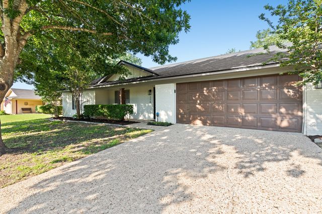 116 Marylee Drive, Hewitt, TX 76643